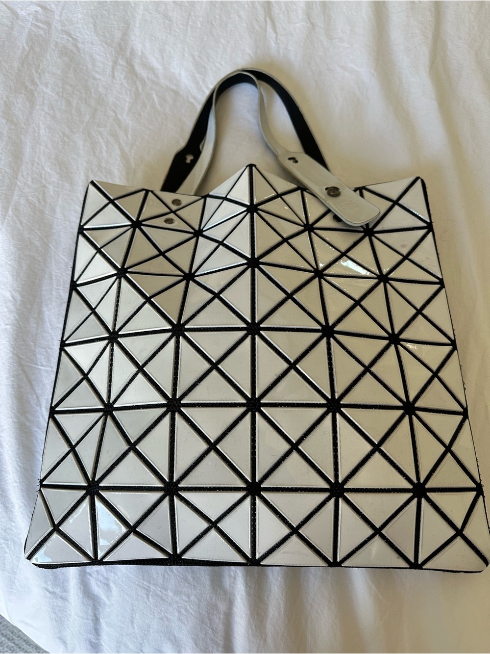 BAO BAO Issey Miyake white and black prism tote 13x13 adjustable handles - Picture 6 of 17